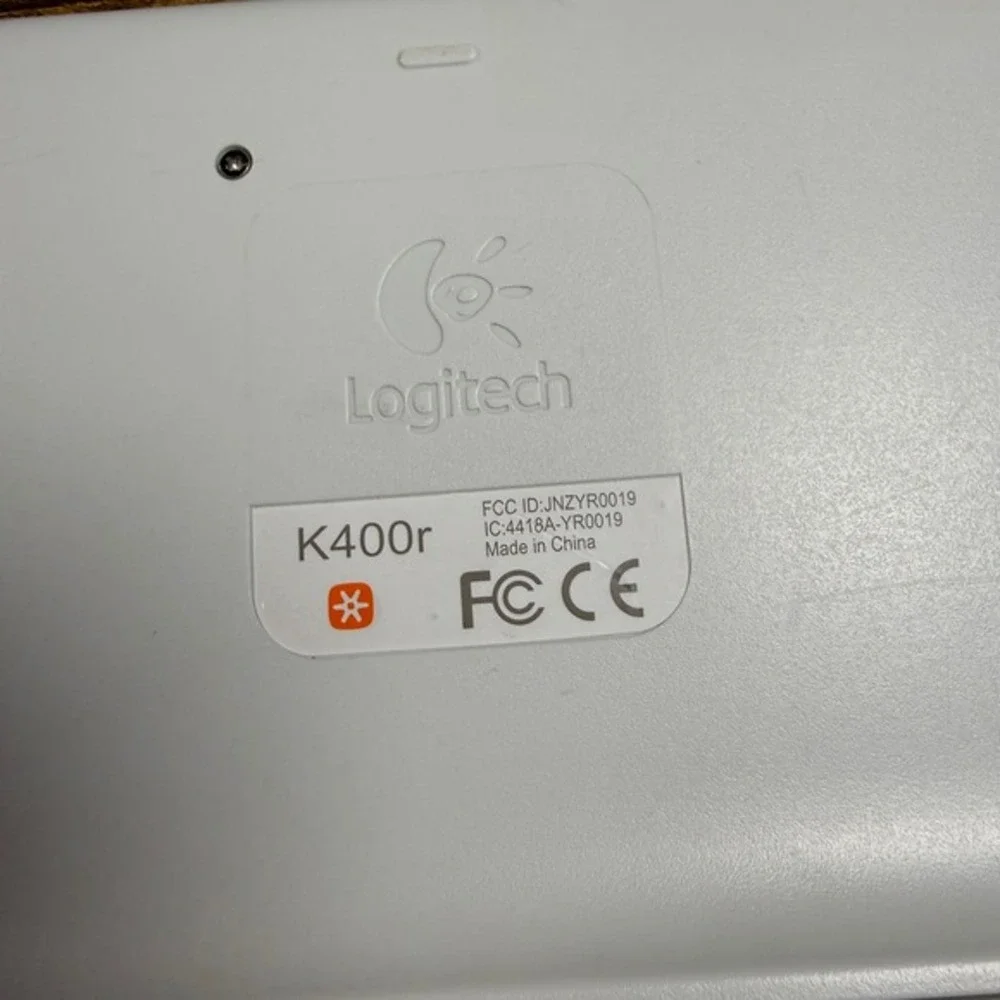 Logitech K400r 920-003070‎ Black Plastic Wireless Touchpad Keyboard *READ